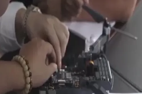 ทดสอบโดรนก่อนจัดส่งเพื่อให้แน่ใจว่าบินได้อย่างปลอดภัย